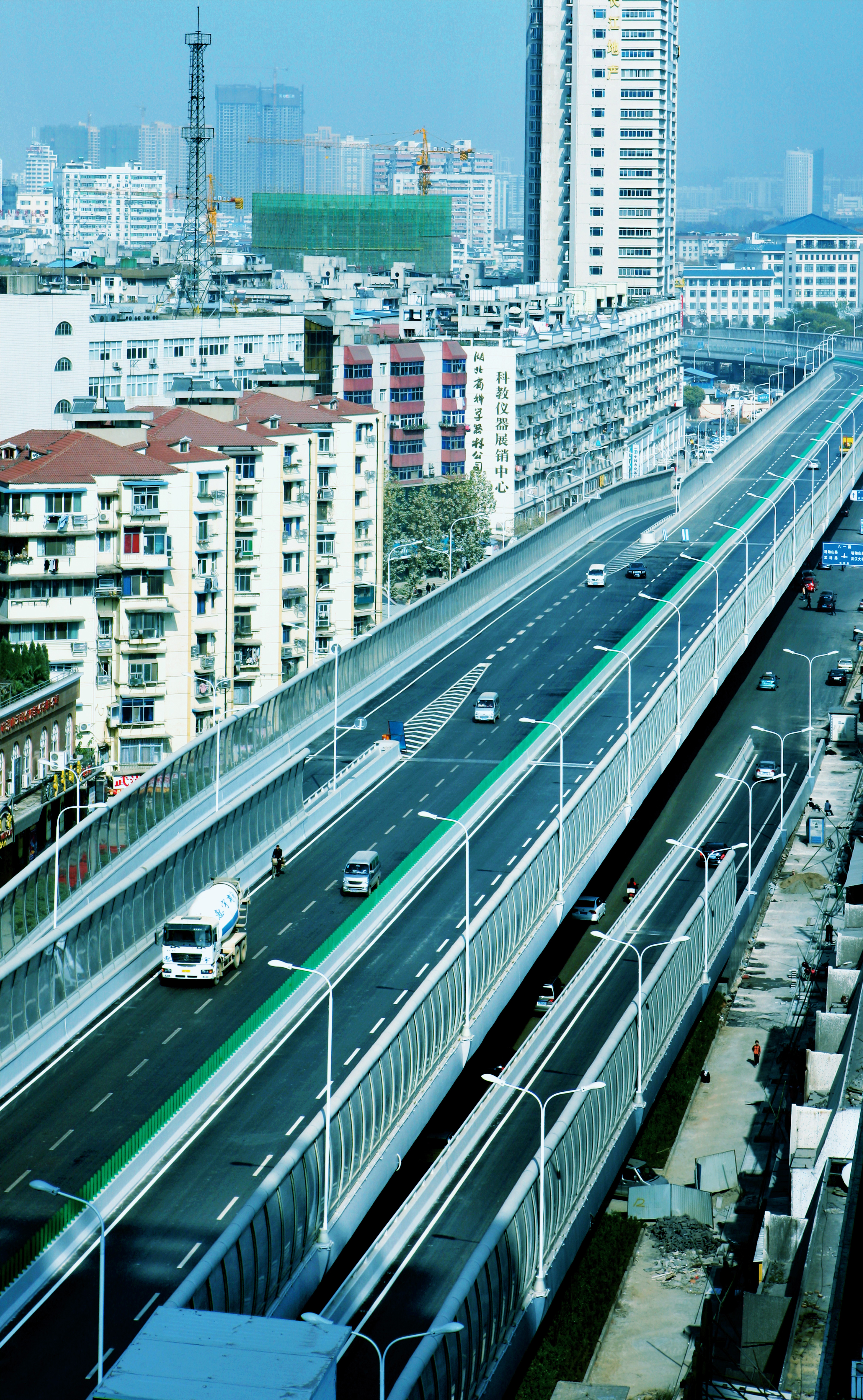 武漢市二環線（武珞路——八一路）高架橋工程（中國市政金杯示范工程）.jpg