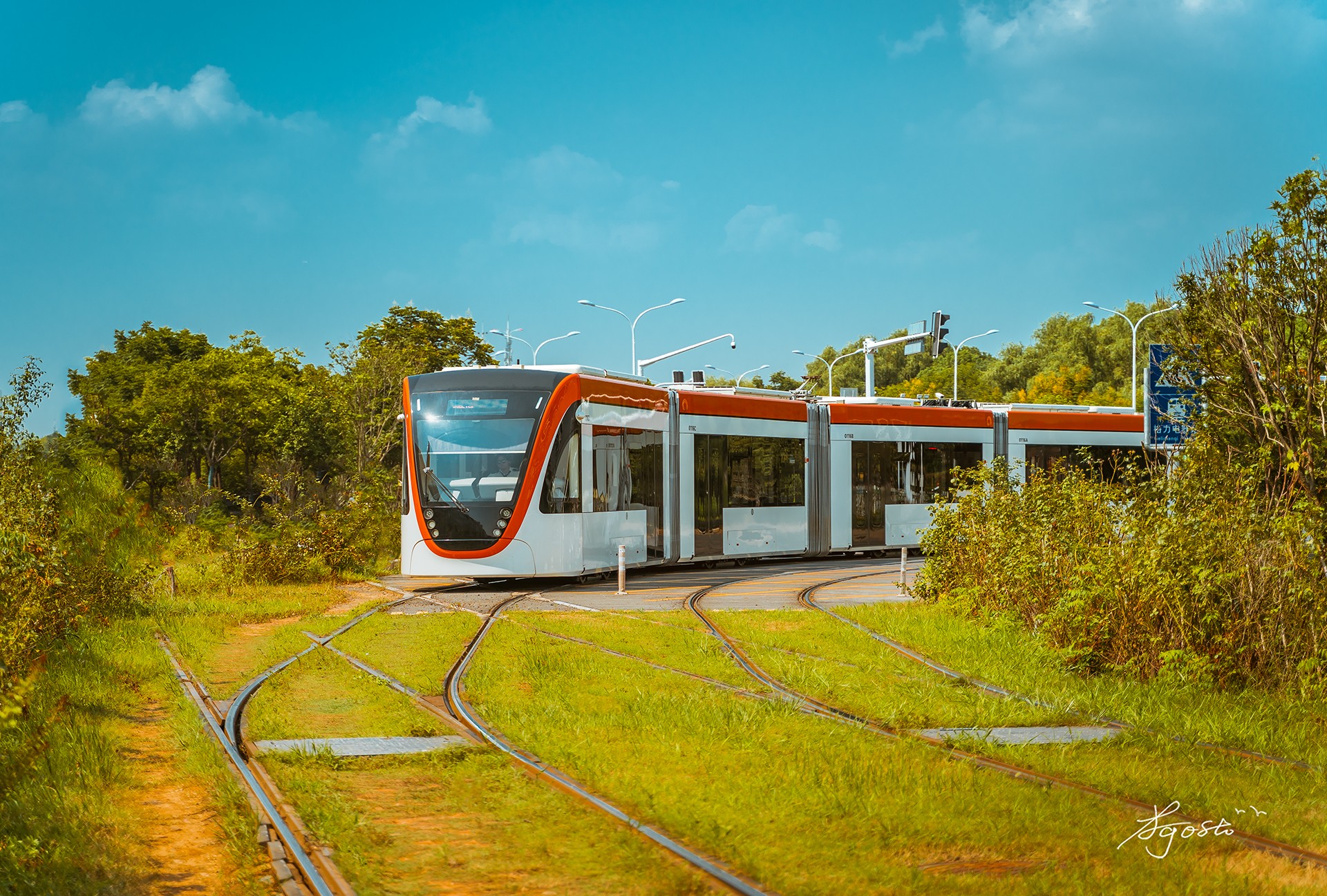大漢陽(yáng)地區(qū)現(xiàn)代有軌電車(chē)試驗(yàn)線工程.jpg